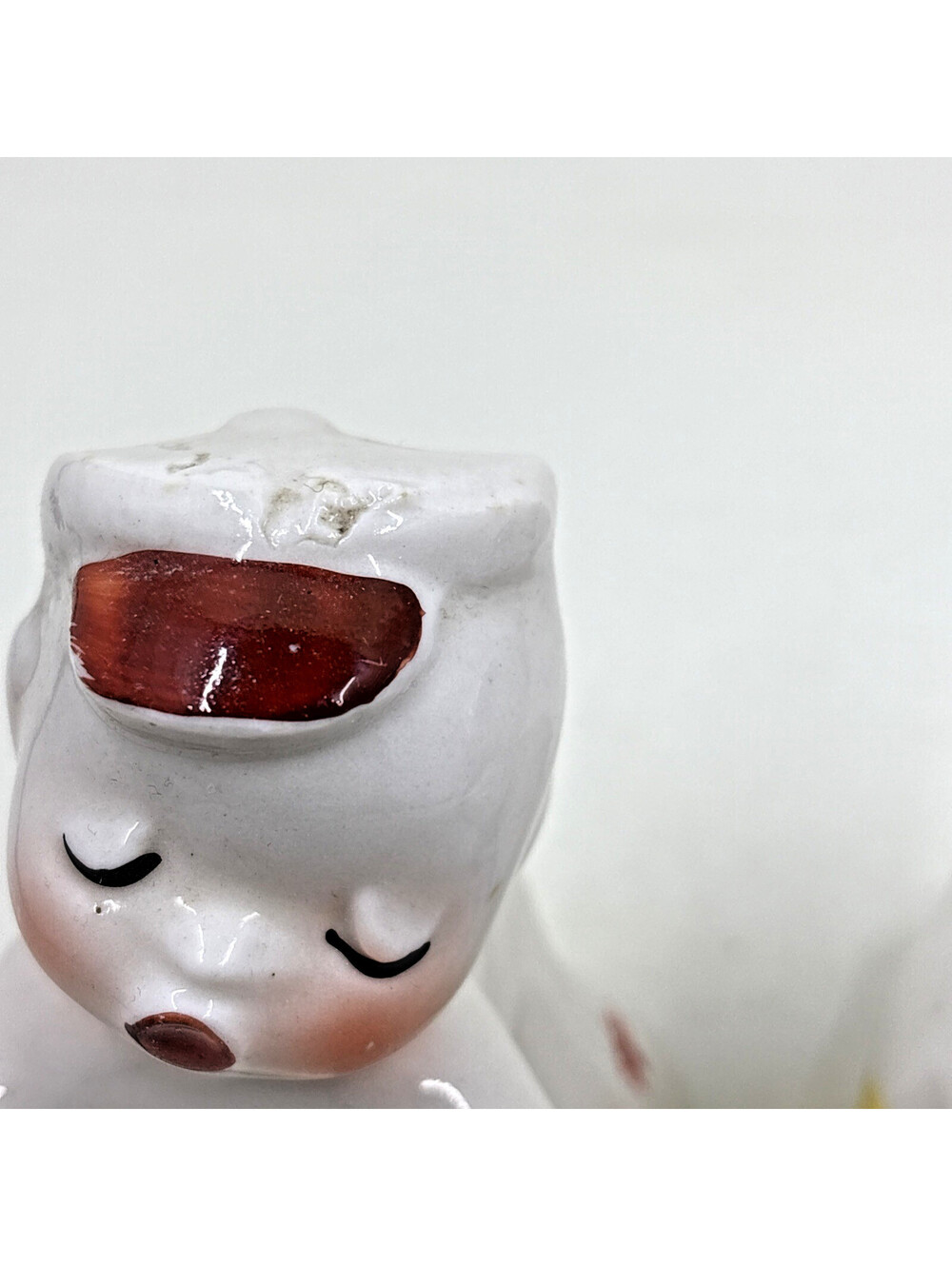 Vintage Van Tellingen Hand-Painted Hugging Dutch Boy and Girl Salt Pepper Shaker - Picture 3 of 7